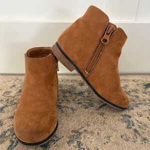 Toddler Girls’ Cat & Jack Tan Suede Ankle Boots - Size 9